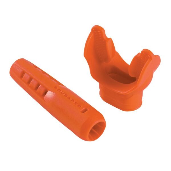 Scubapro-Mouthpiece-Hose-Protector-Kit-Orange.jpg Scubapro Mouthpiece & Hose protector kit – product view 3